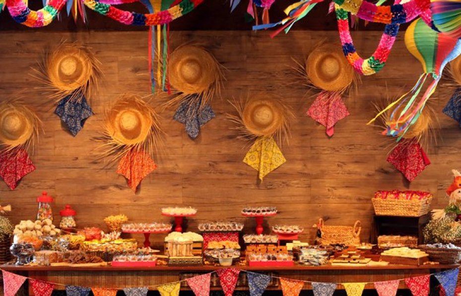 Festa Junina: encomende comidas e itens típicos para uma quadrilha em casa